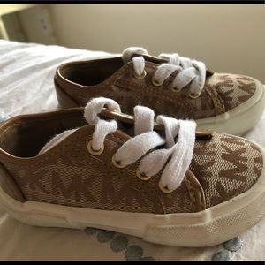 🎁3 For $30 -Toddler size 6 Micahel Kors tennis